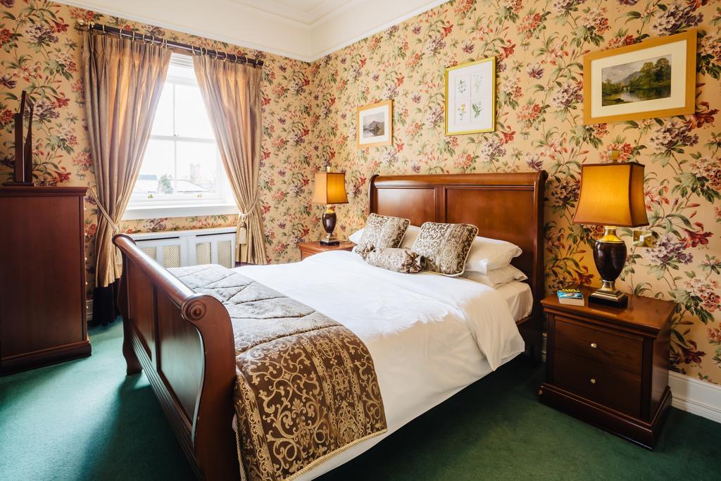 Gleeson'S Restaurant & Rooms 罗斯康芒 外观 照片