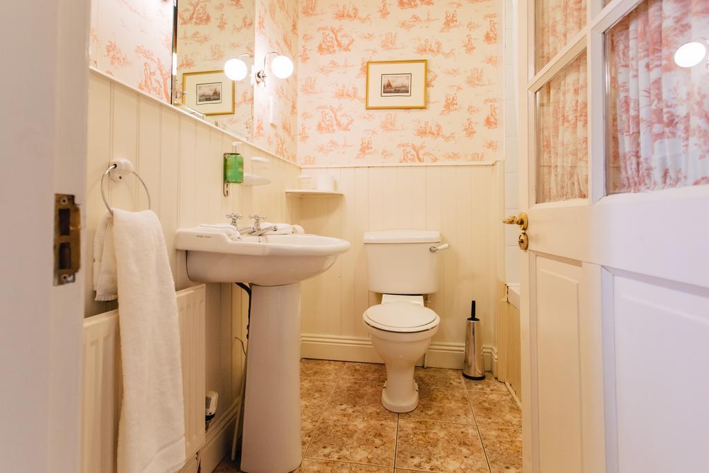 Gleeson'S Restaurant & Rooms 罗斯康芒 外观 照片