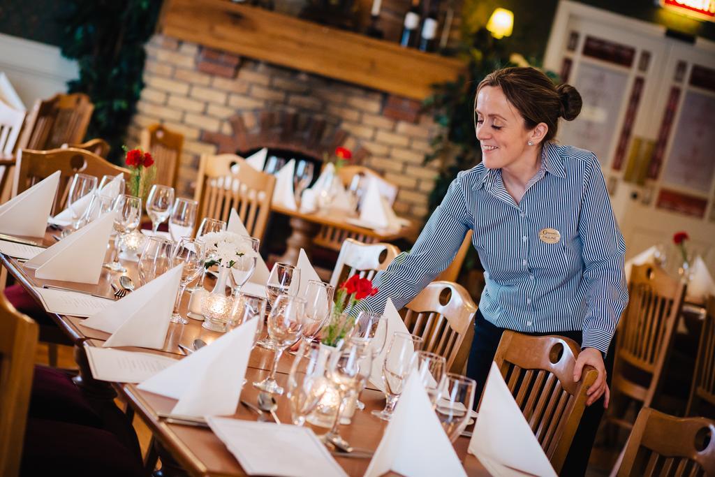 Gleeson'S Restaurant & Rooms 罗斯康芒 外观 照片