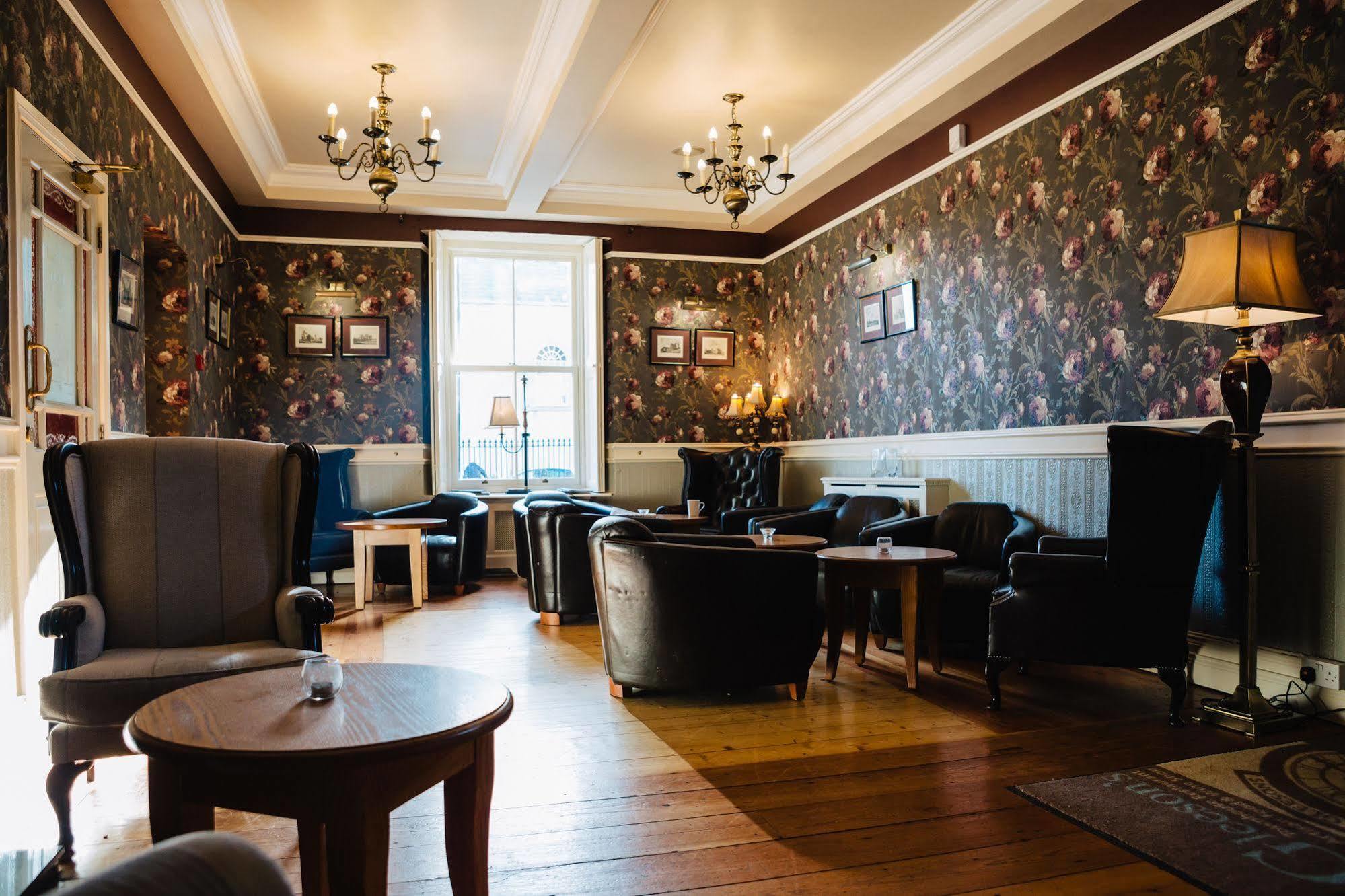 Gleeson'S Restaurant & Rooms 罗斯康芒 外观 照片